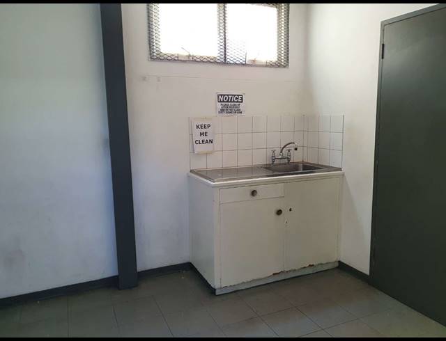 1,180M² FACTORY TO LET IN BELLVILLE SOUTH INDUSTRIA